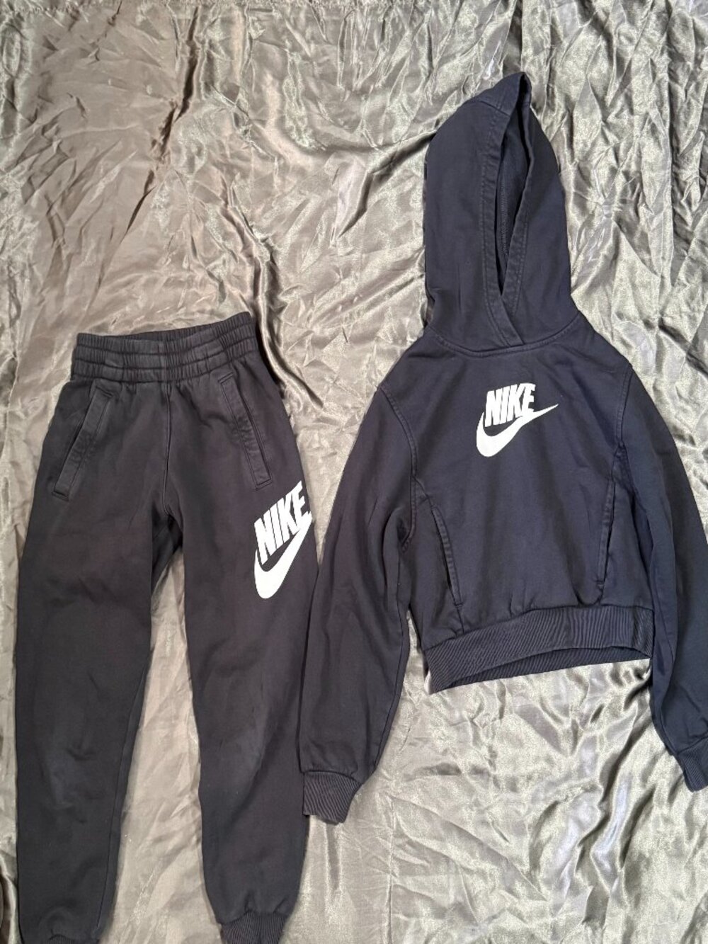 Nike Kids Black Club Fleece 2-Piece Set M Hoodie S Joggers